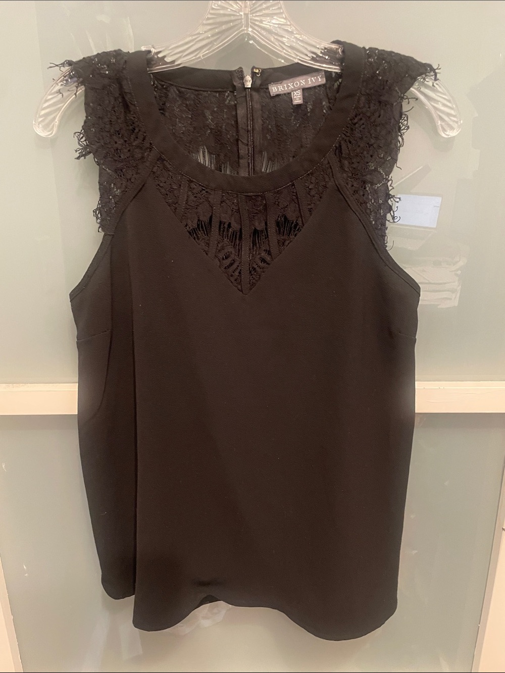 Stitch Fix Brixon Ivy Black Lace-Front Sleeveless Blouse Top, XS, EUC